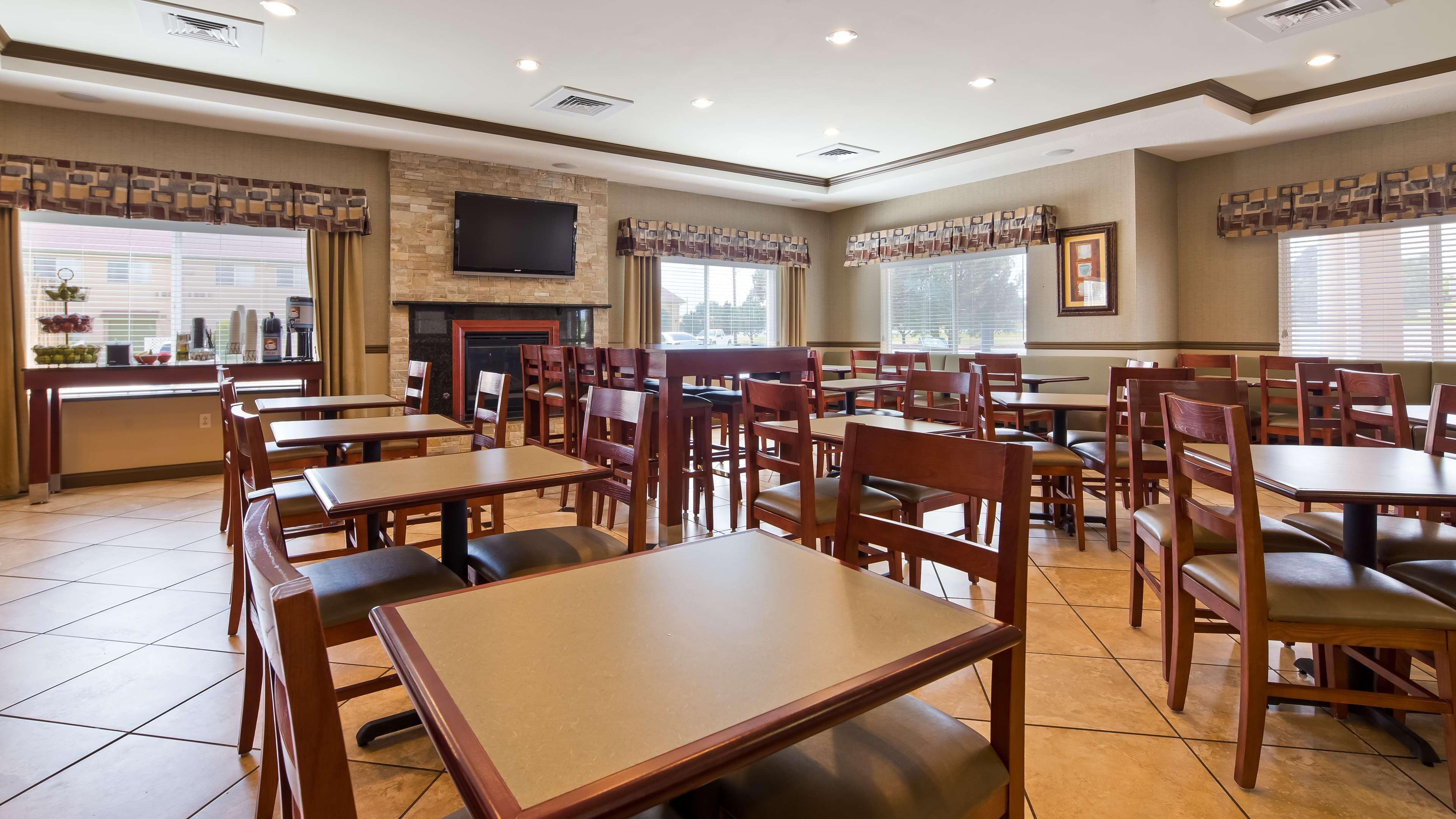 Best Western Plus Montezuma Inn And Suites Las Vegas Zewnętrze zdjęcie